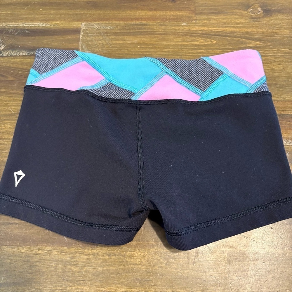 Ivivva Girls Short Pattern Waist Black Blue Shorts Athletic Dance M
